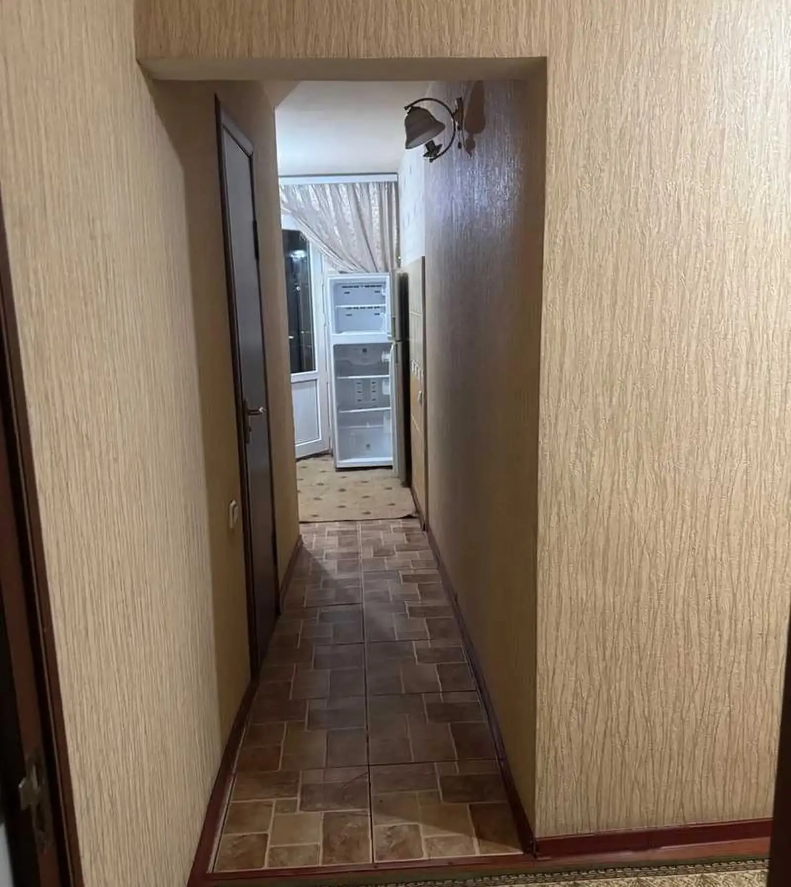 4-комн. квартира, 2 этаж, 56м², 102 мкр — миниатюра 4