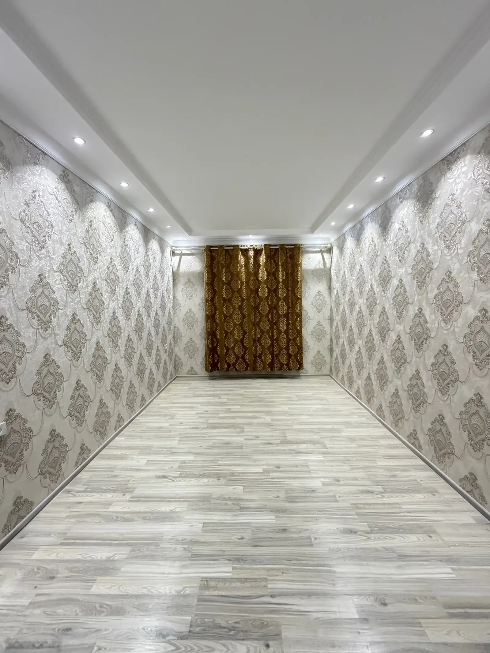 3-комн. квартира, 4 этаж, 89 м², 13 мкр — миниатюра 5