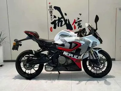 Мотоцикл Ducati 400 на заказ — миниатюра 2
