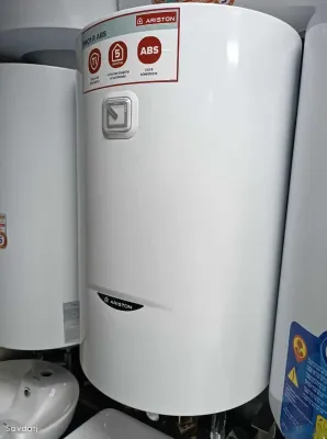 Водонагреватель Ariston 80л