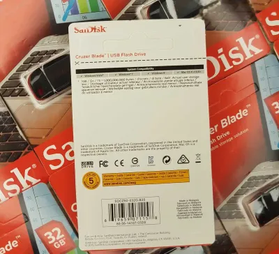 USB флешка Cruze Black 32gb