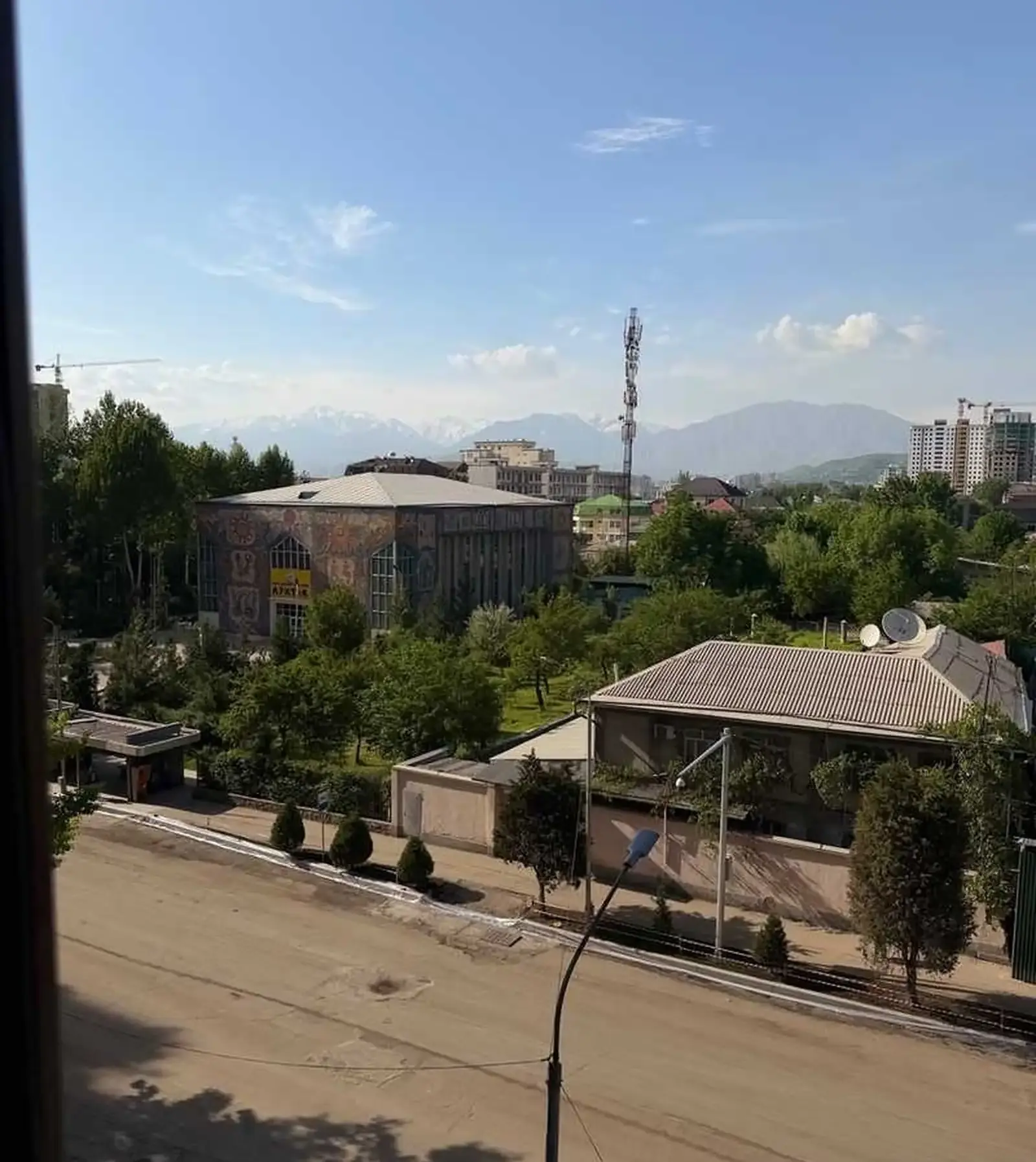 3-комн. квартира, 4 этаж, 80м², улица Шириншох Шотемура 75/2