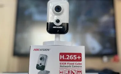 Камера Hikvision DS 2CD2421G0 I 4mm IP камера 2 МП с PIR датчиком и двусторонним
