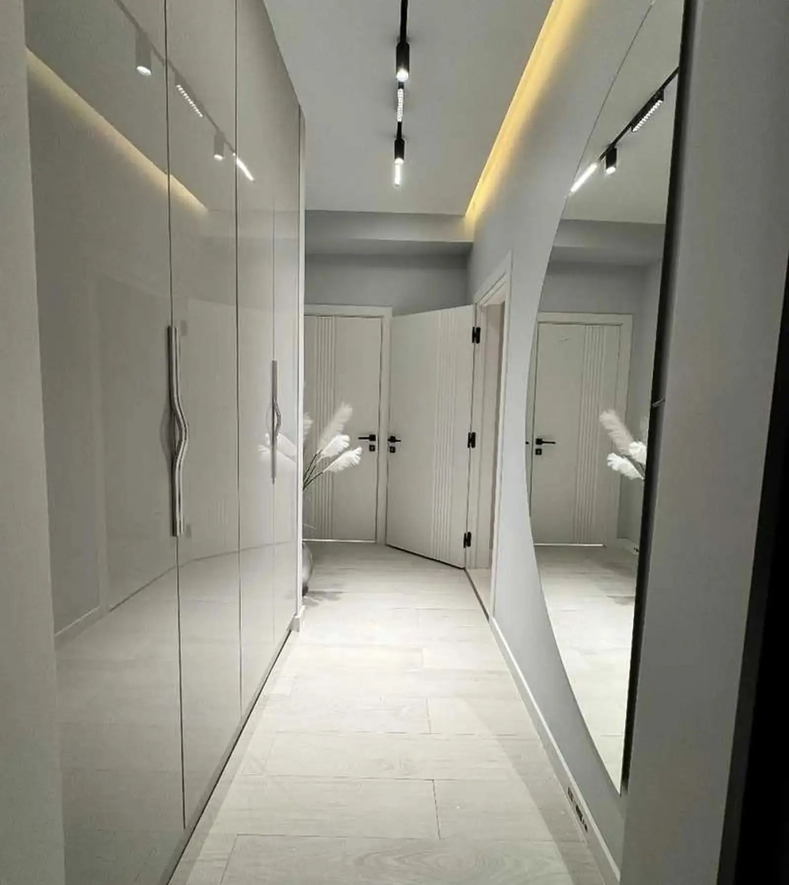 2-комн. квартира, 10 этаж, 63м², 2 роддом — миниатюра 1