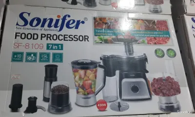 Кухонный комбайн измельчитель