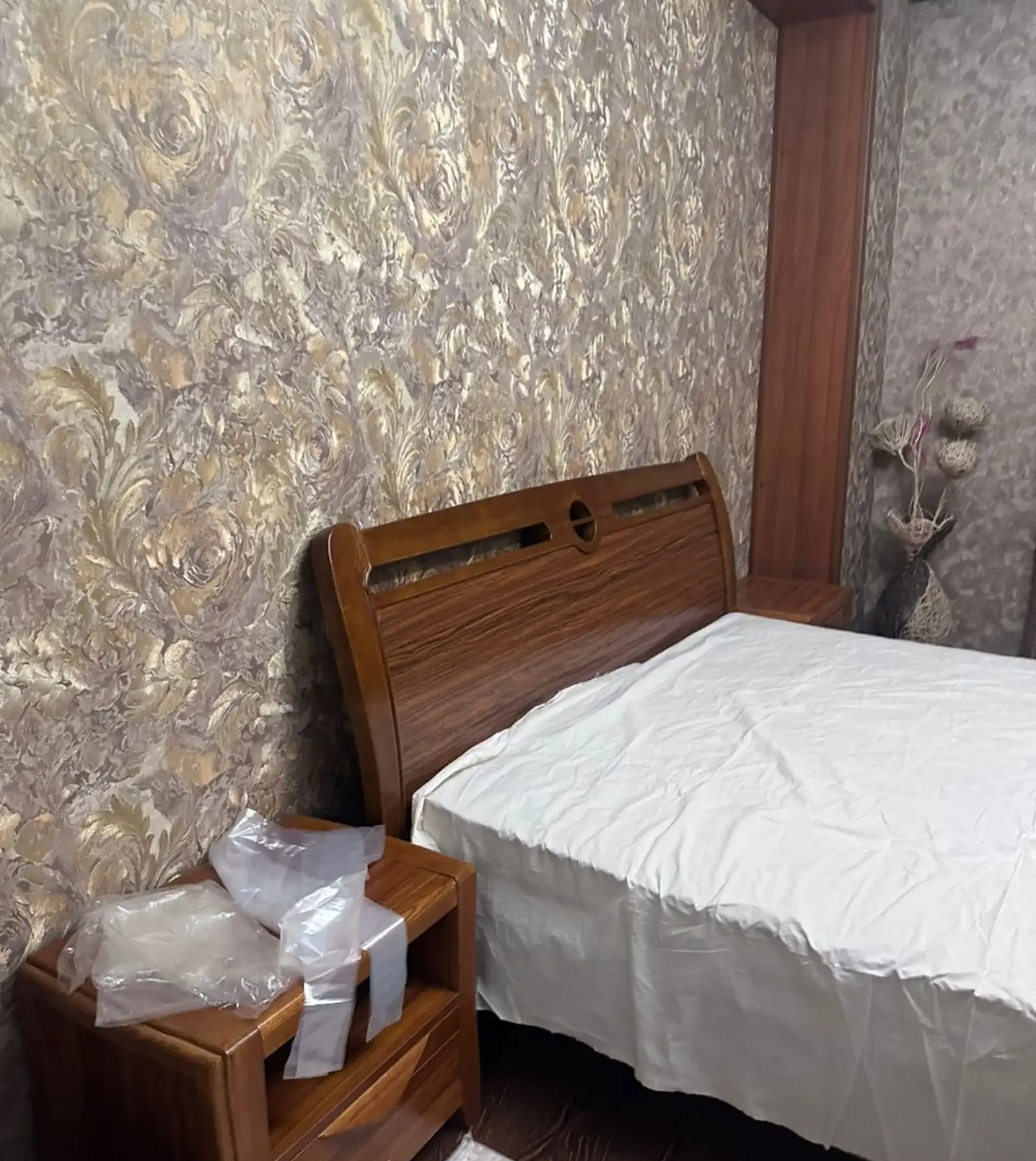 3-комн. квартира, 5 этаж, 95м², Сомони ру баруи Пединститут назди боги Истиклол — миниатюра 2