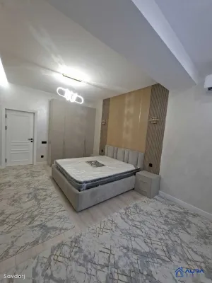 2-комн. квартира, 6 этаж, 77 м², Фирдавси