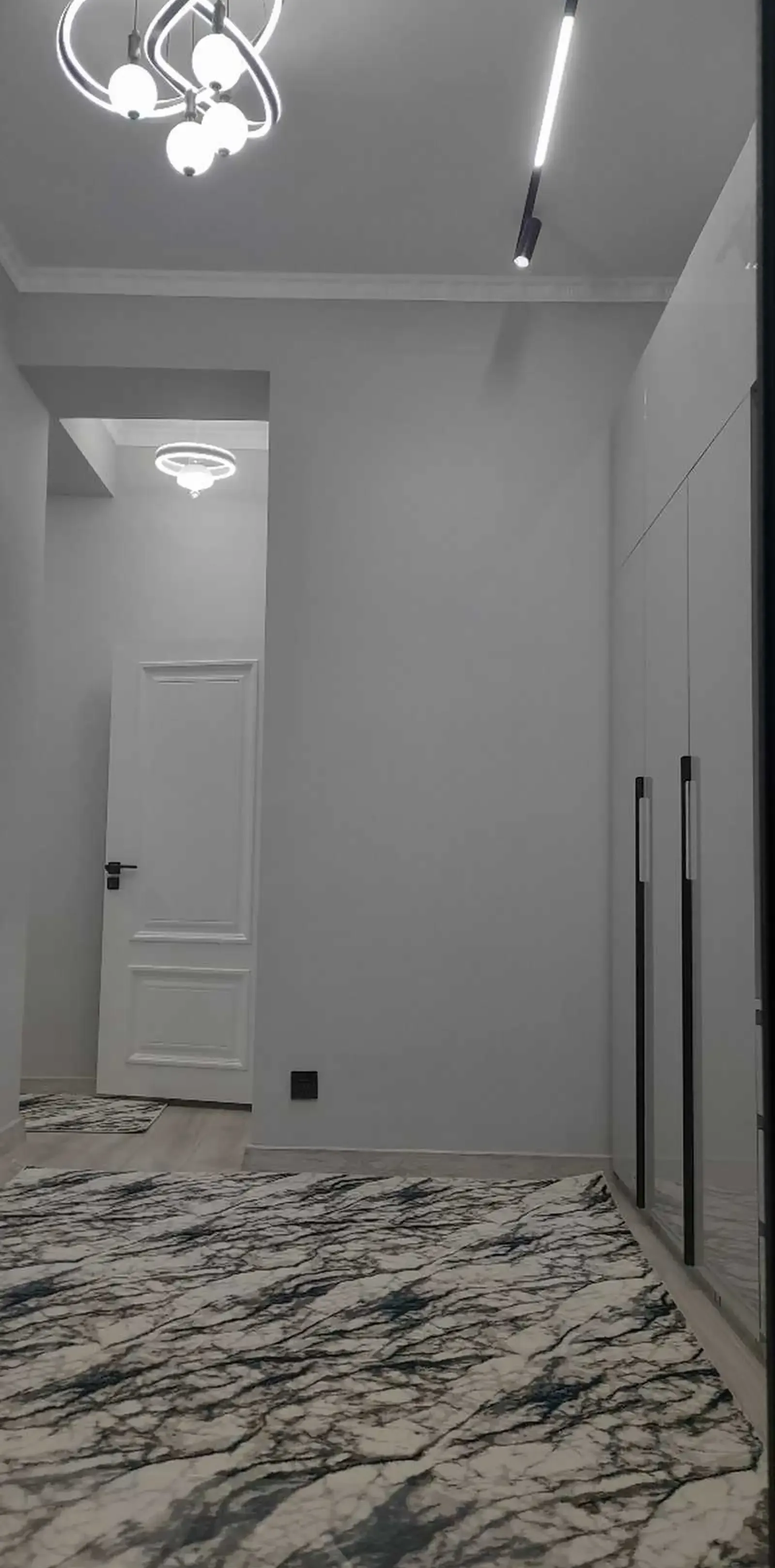 2-комн. квартира, 10 этаж, 60м², И.Сомони — миниатюра 1