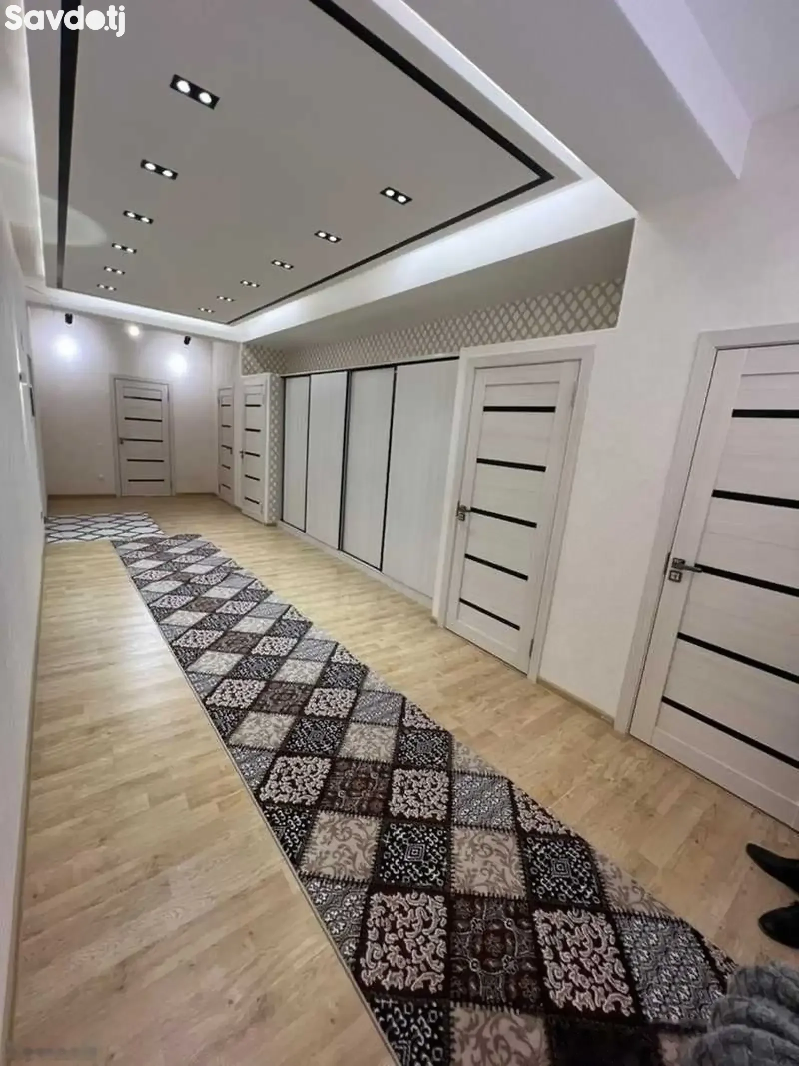 3-комн. квартира, 3 этаж, 120м², И. Сомони, Ориёнбонк