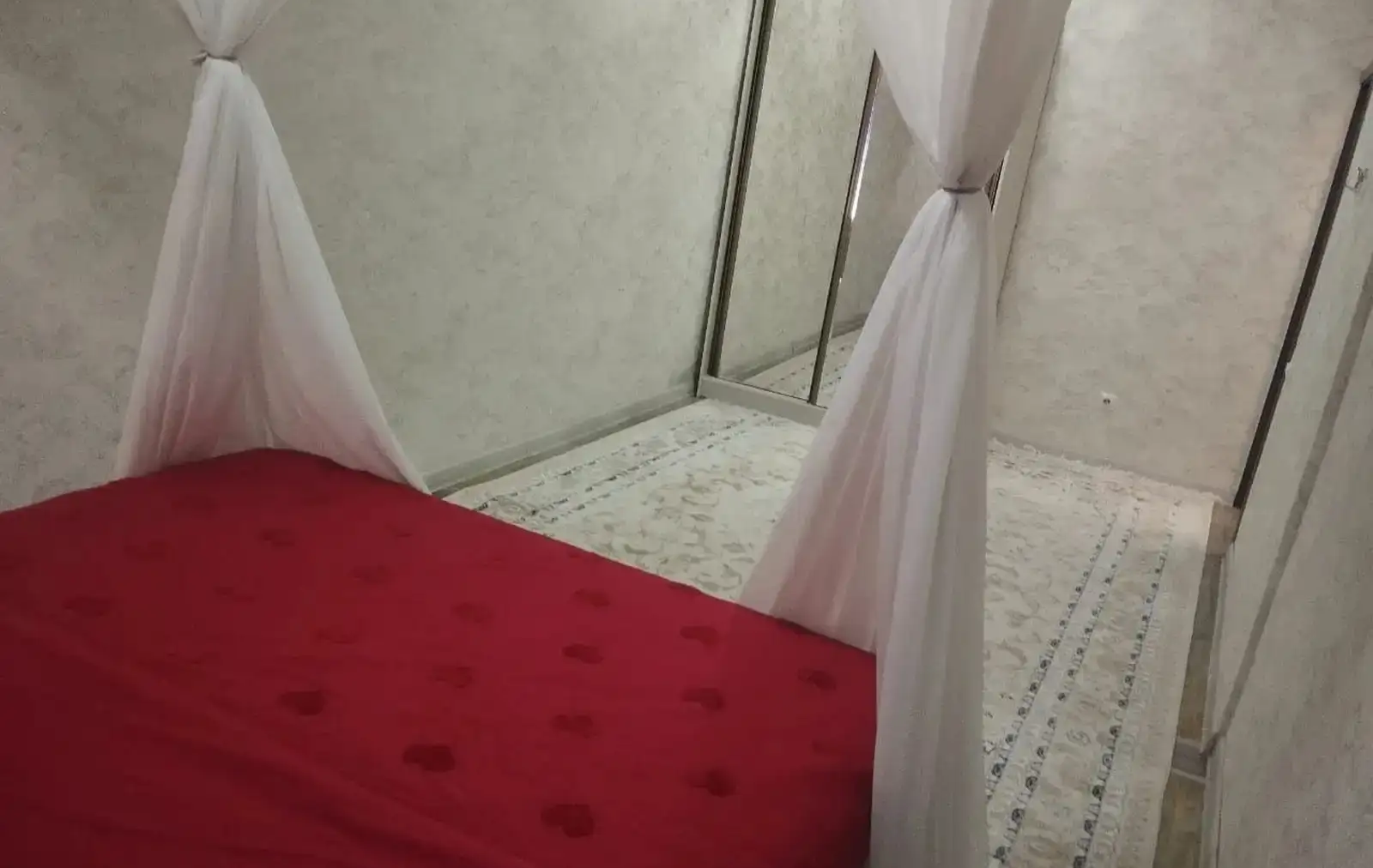 2-комн. квартира, 5 этаж, 70м², 92 мкр, Маркази Савдои Гулдаста, дом Королевский