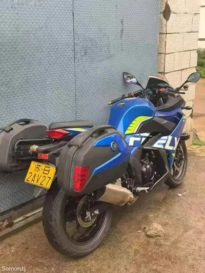 Мотоцикл GSX250 на заказ — миниатюра 4