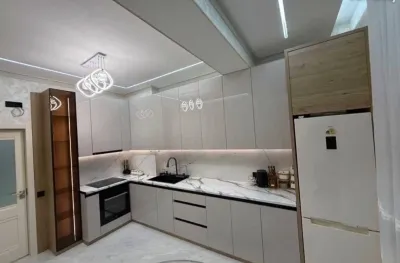2-комн. квартира, 13 этаж, 68 м², 102мкр,Евар — миниатюра 2