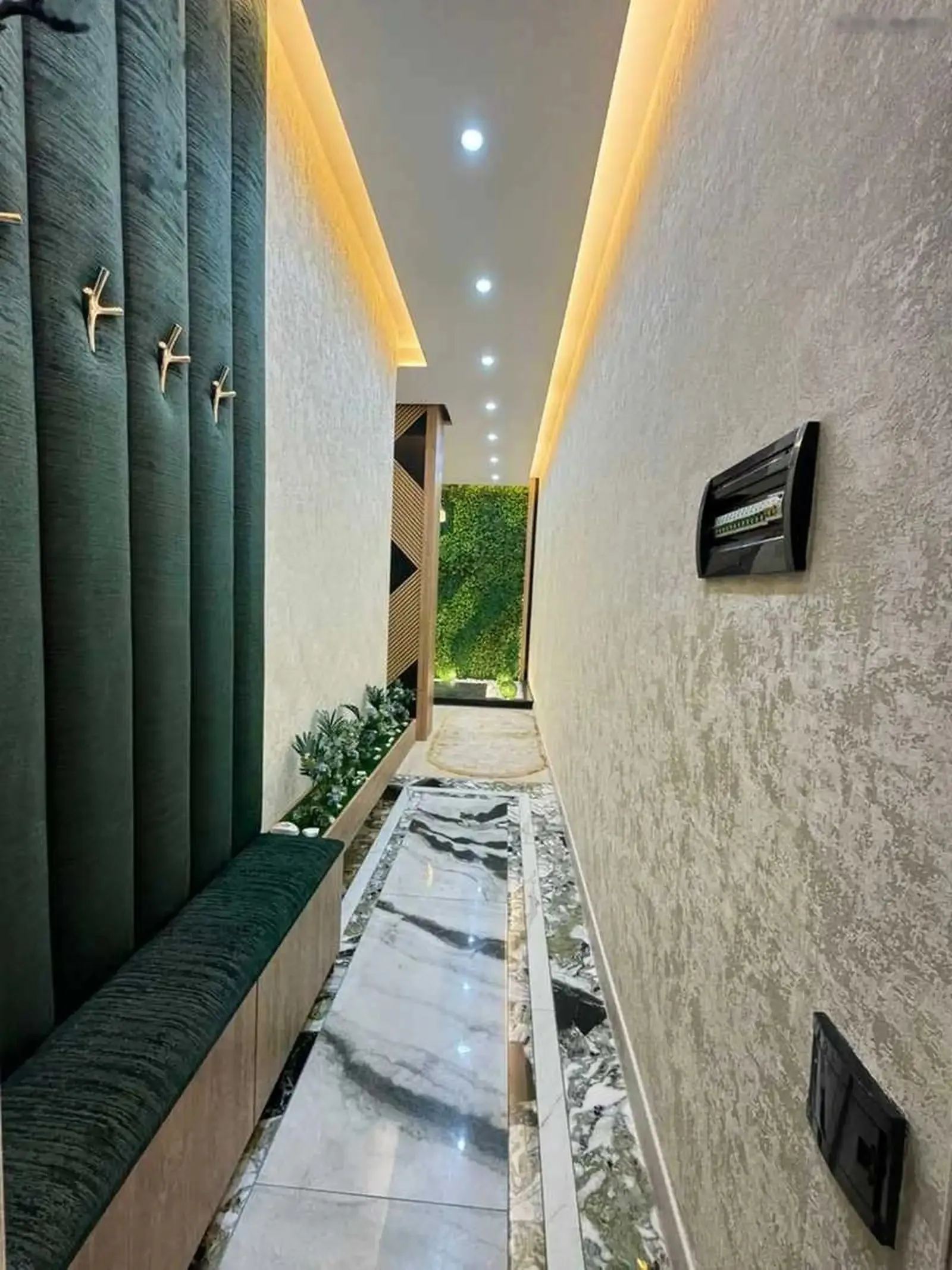 3-комн. квартира, 2 этаж, 120м², 82мкр — миниатюра 9