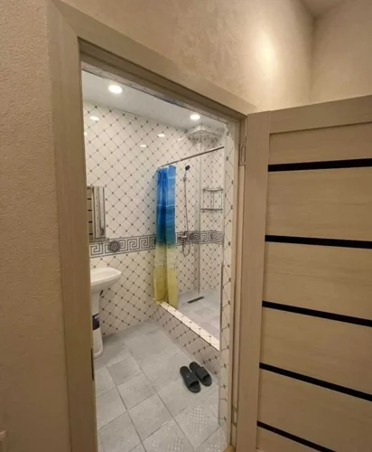 3-комн. квартира, 3 этаж, 120м², И. Сомони, Ориёнбонк