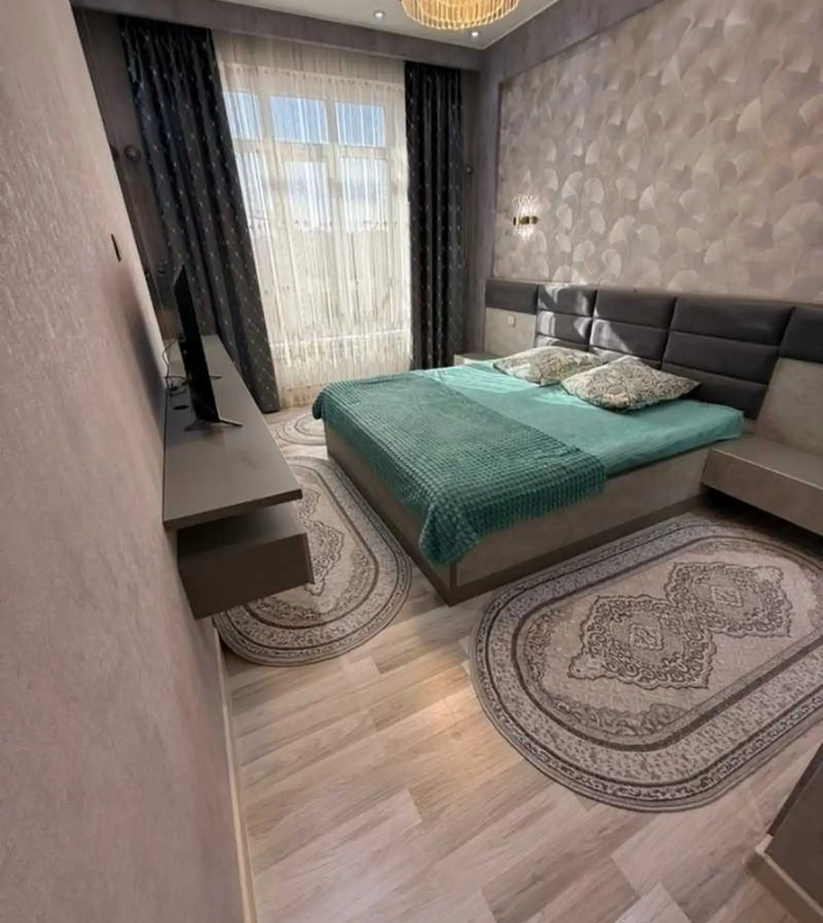 3-комн. квартира, 13 этаж, 110м², Шохмансур ру баруи Садбарг дом книжный мир Гелос — миниатюра 1
