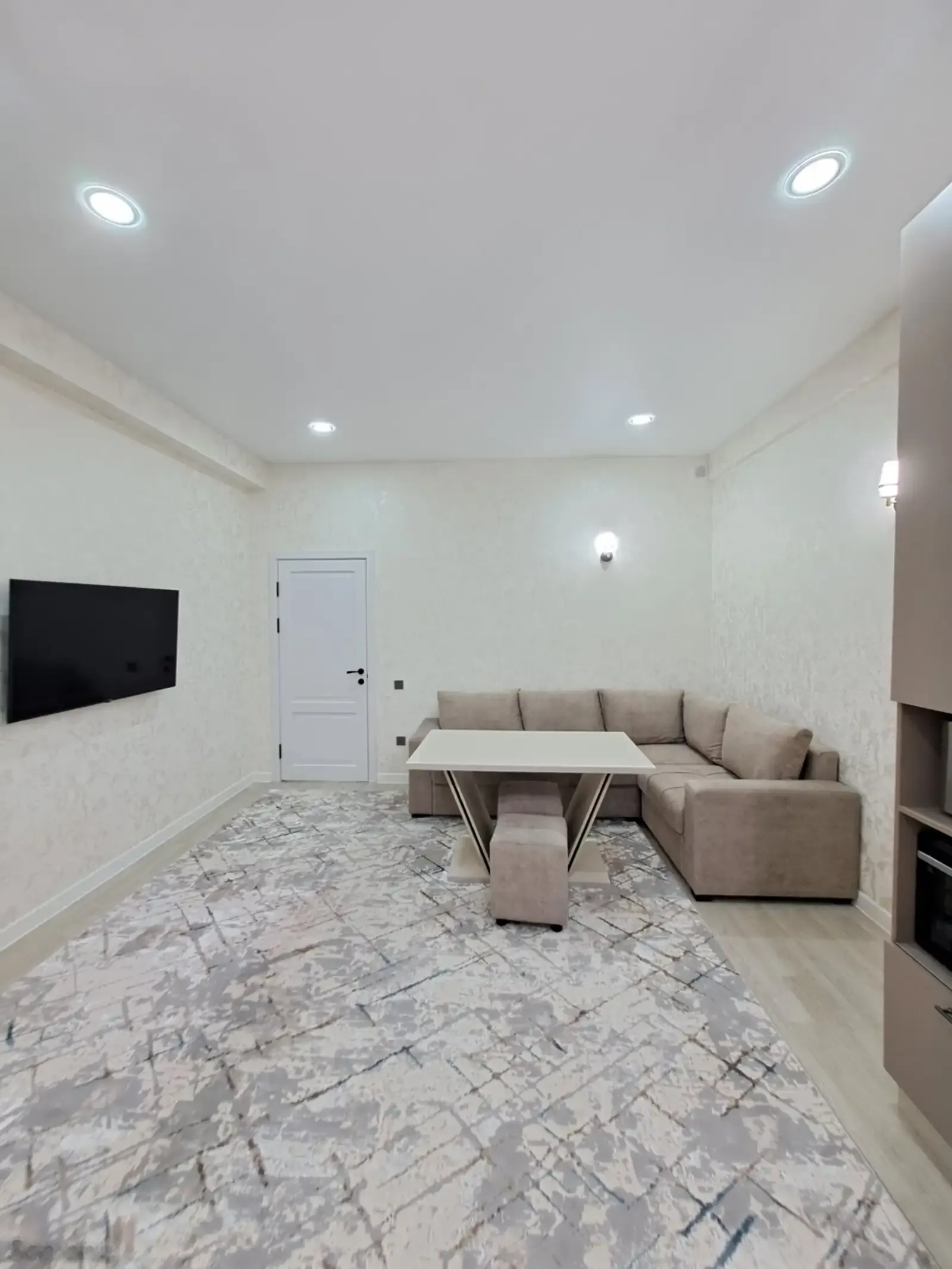2-комн. квартира, 3 этаж, 61 м², 18 мкр — миниатюра 7