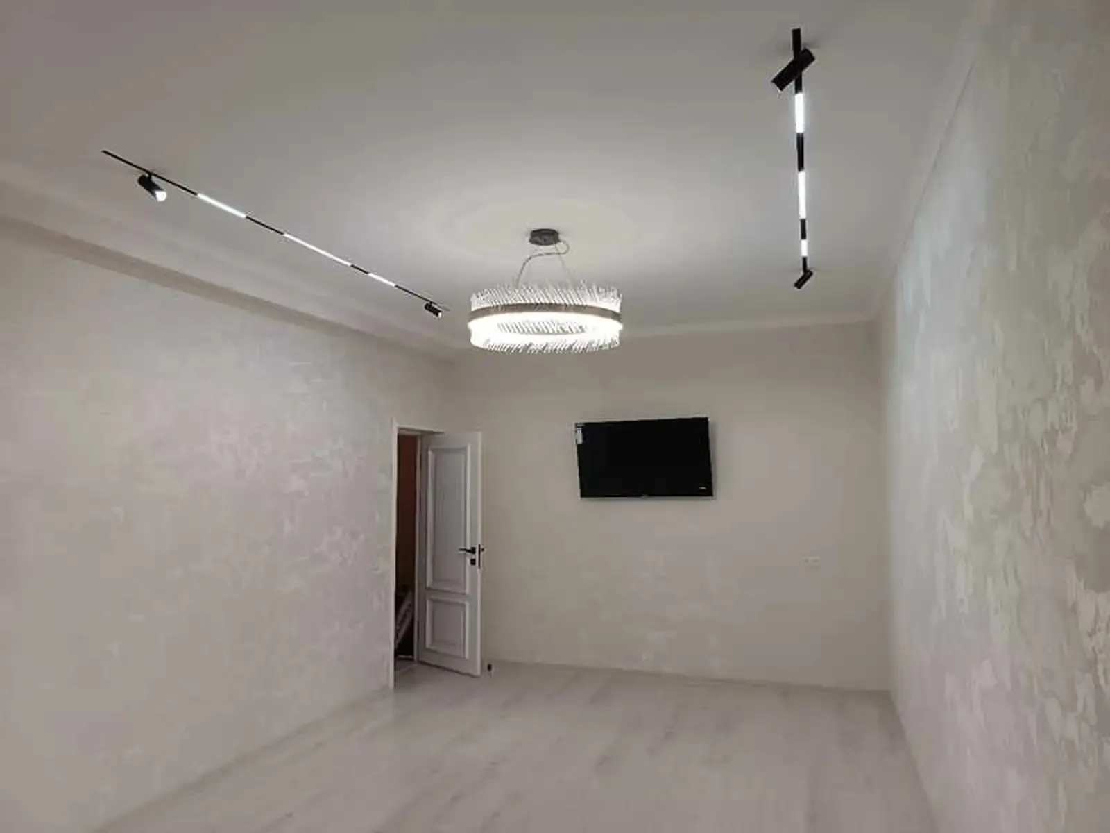 2-комн. квартира, 4 этаж, 68м², 82 дом Пайкар — миниатюра 5