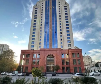 3-комн. квартира, 13 этаж, 95 м², Сомони — миниатюра 1