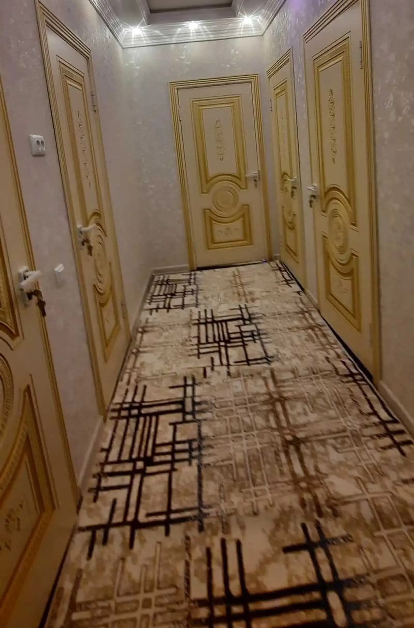 3-комн. квартира, 3 этаж, 70м², Молодежный — миниатюра 1