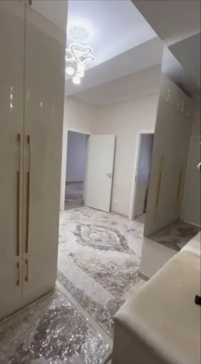 2-комн. квартира, 5 этаж, 63 м², И. Сомони — миниатюра 1