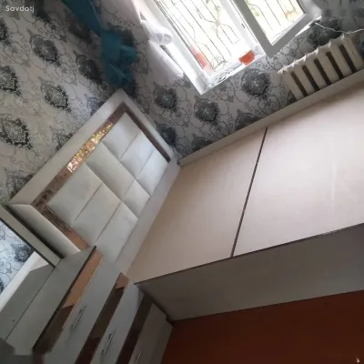 Двуспальная кровать