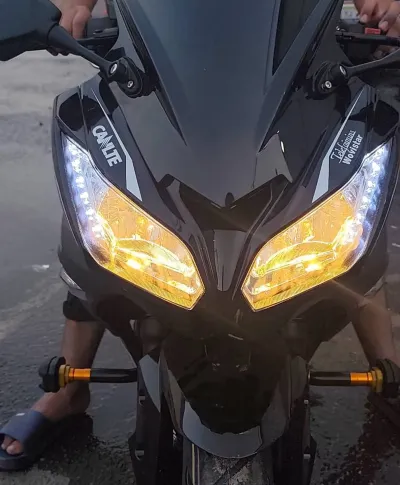 Спортивный мотоцикл — миниатюра 4