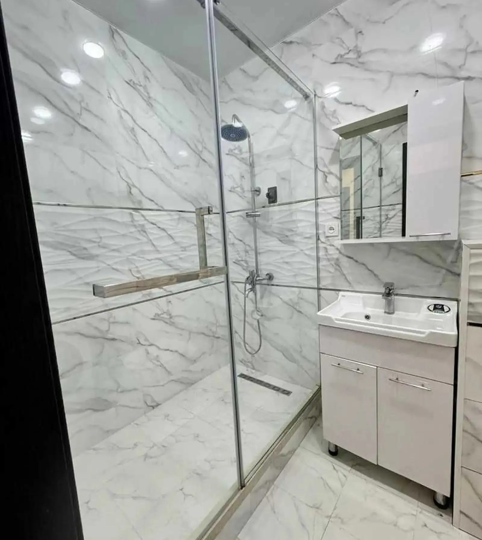 2-комн. квартира, 13 этаж, 60м², Шохмансур — миниатюра 12