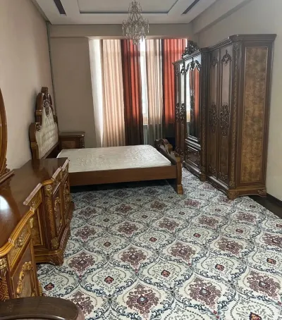 2-комн. квартира, 8 этаж, 80 м², Зарафшон,Поликлиника 14 — миниатюра 1