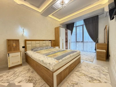 4-комн. квартира, 8 этаж, 93 м², 12 мкр — миниатюра 8