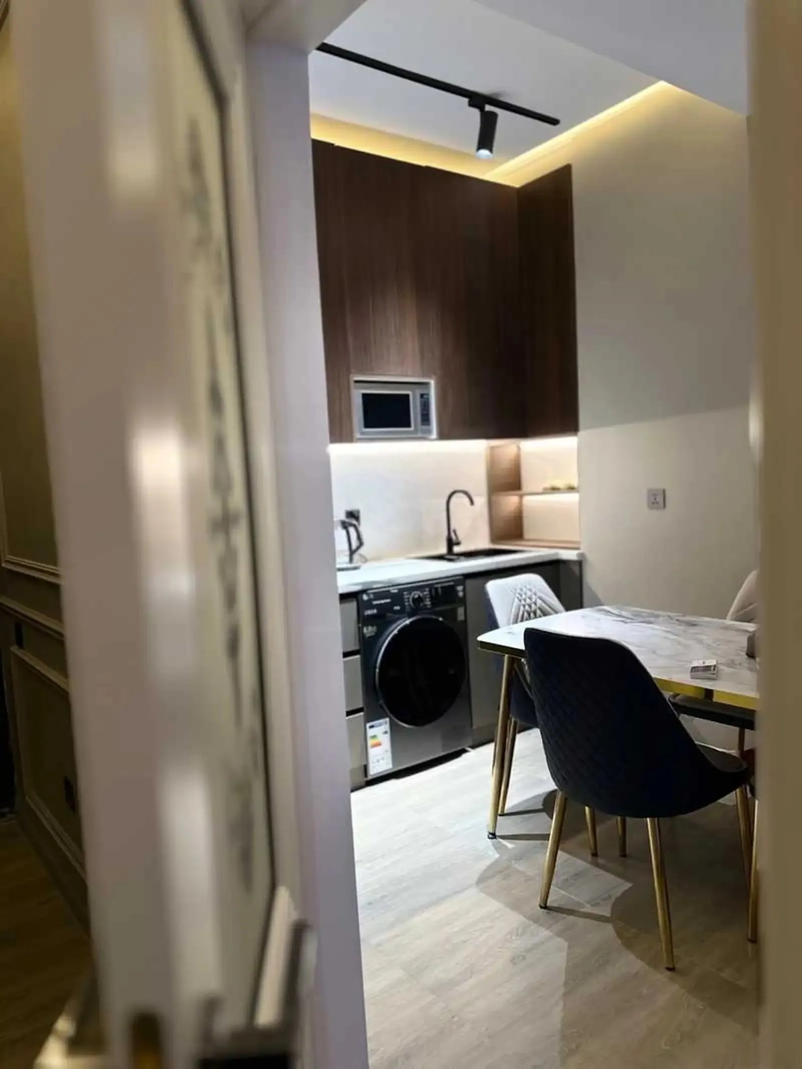 2-комн. квартира, 13 этаж, 63м², И.Сомони — миниатюра 9