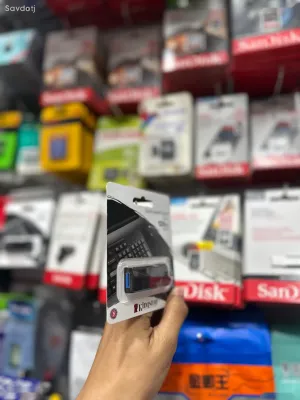 Флешка Kingston 128GB