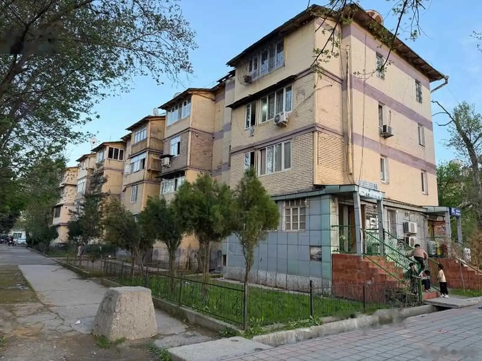 3-комн. квартира, 4 этаж, 65м², Сино — миниатюра 1