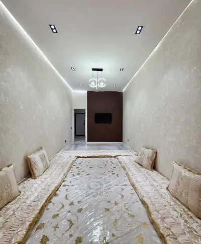 2-комн. квартира, 15 этаж, 46 м², 46мкр — миниатюра 2