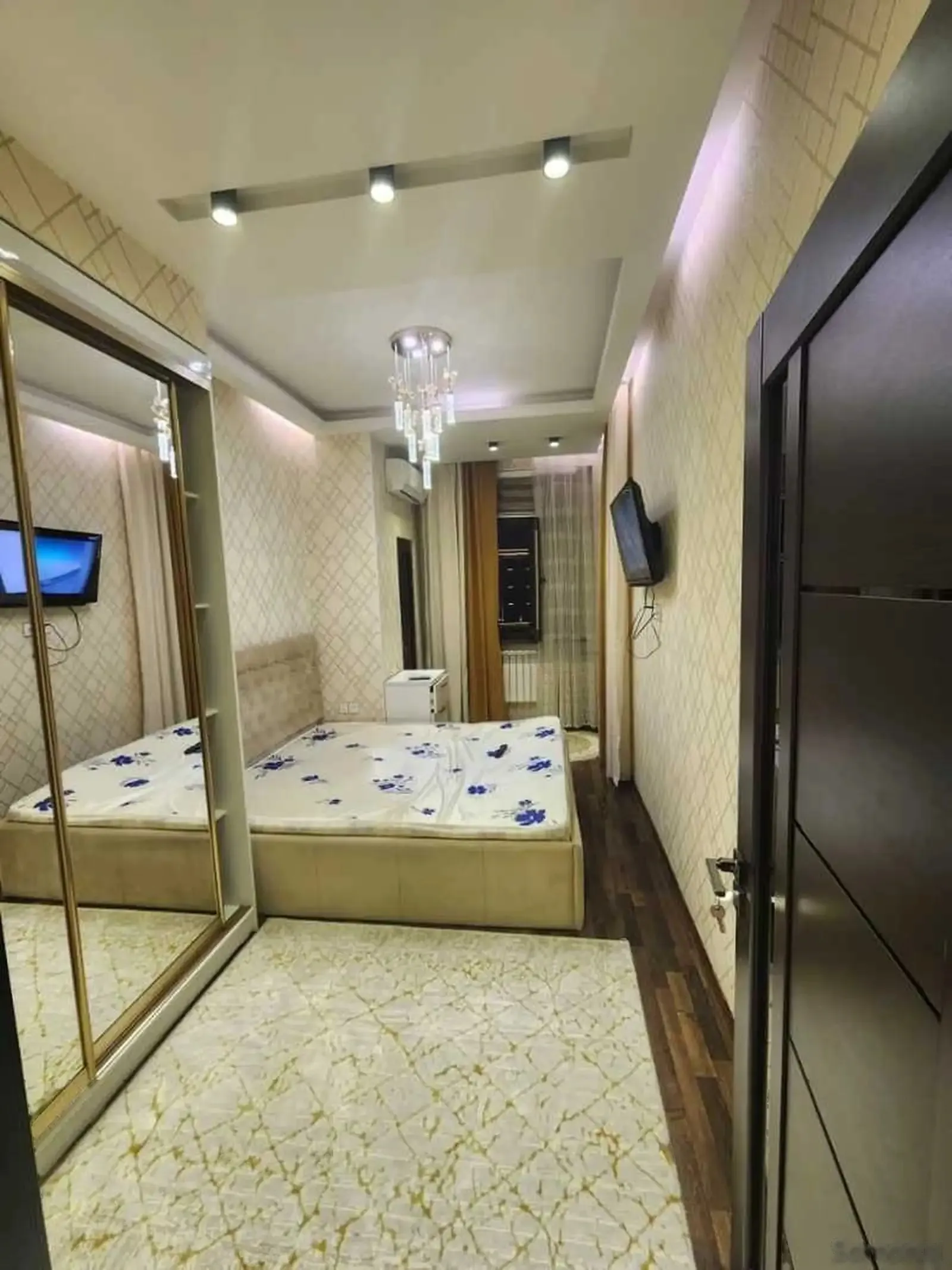 2-комн. квартира, 12 этаж, 70м², Повороти Аэропорт, 4 дома — миниатюра 3