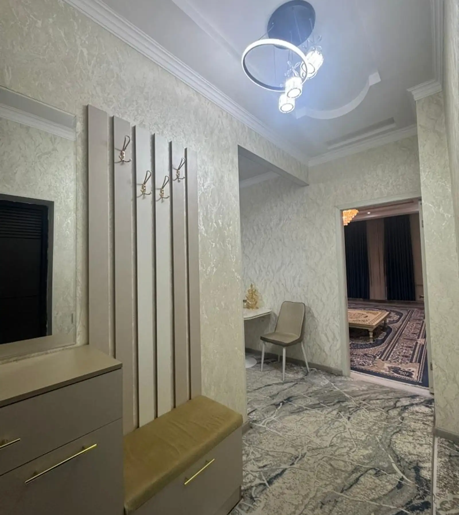 2-комн. квартира, 5 этаж, 70м², Шохмансур доми бари Пайкар голубой экран назди Ресторан Зирбак