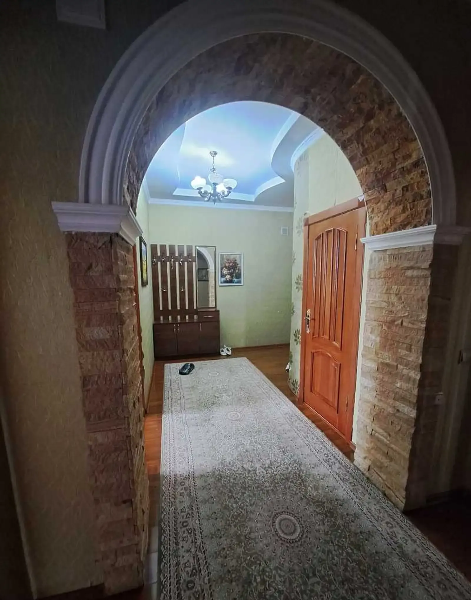 3-комн. квартира, 5 этаж, 88м², 112 Мкр — миниатюра 1