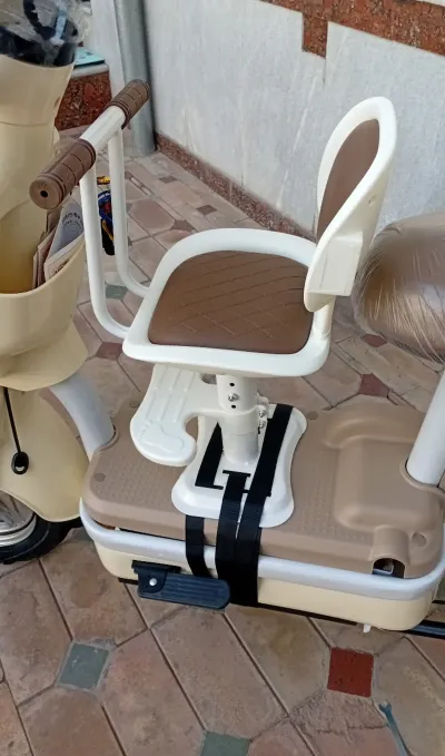 Дополнительное сиденье для детей