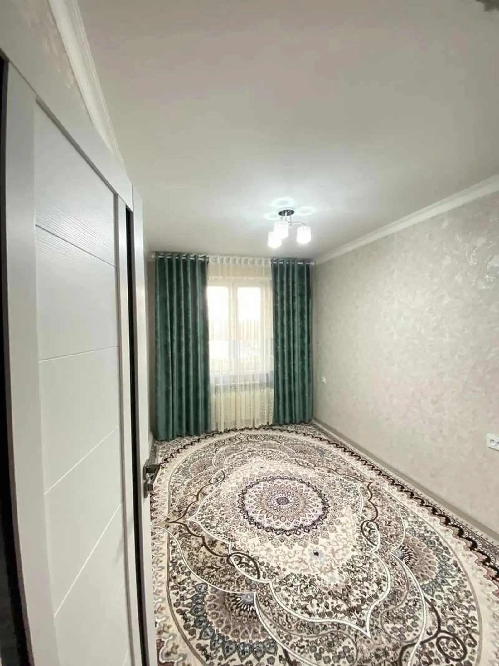3-комн. квартира, 4 этаж, 83м², Фирдавси — миниатюра 6