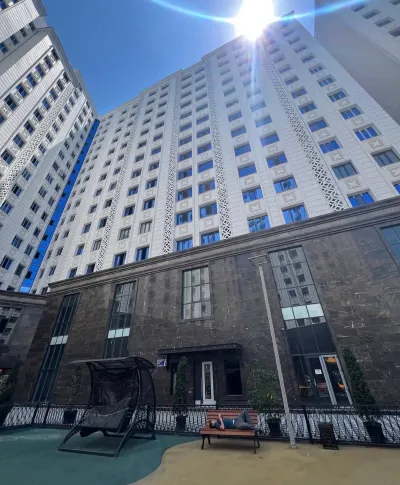3-комн. квартира, 3 этаж, 124 м², 4 Рохаи Сельхоз — миниатюра 1