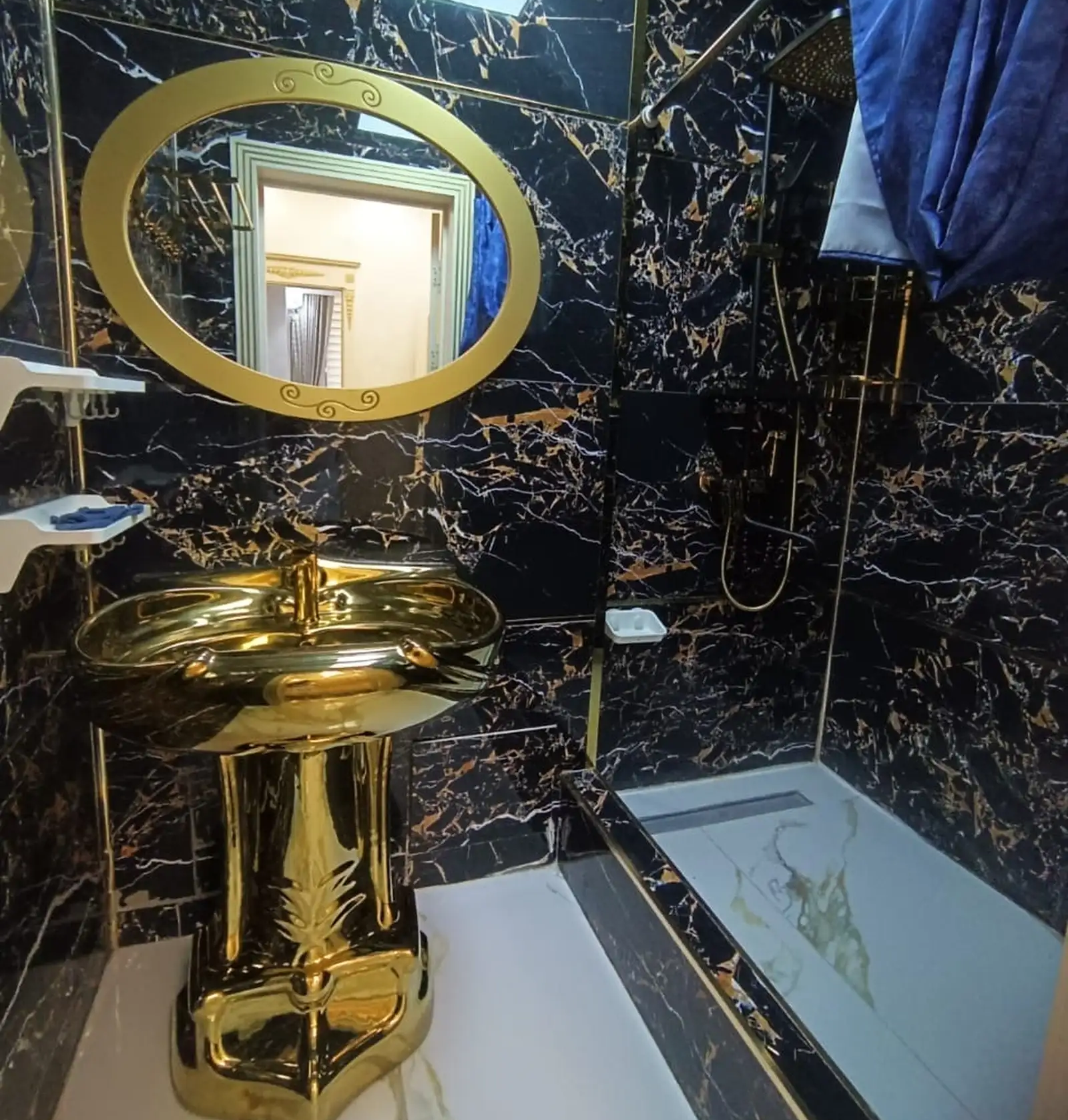 4-комн. квартира, 10 этаж, 120м², Шохмансур бари Пайкар Созидания ру баруи Гостиница Хилтон