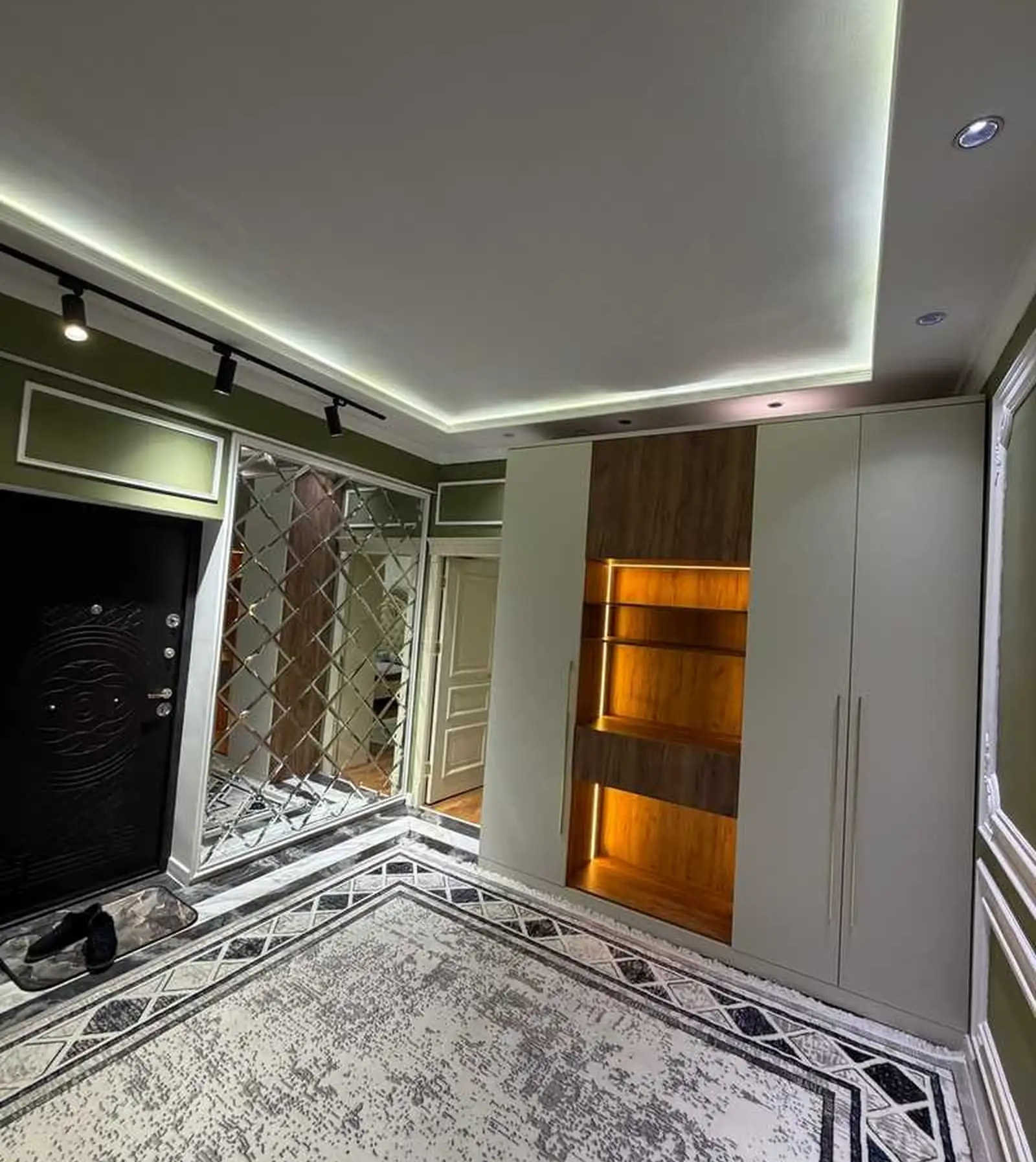 2-комн. квартира, 7 этаж, 75м², Шохмансур доми Хучанд Сарой Айни 46 назди Скорий больница