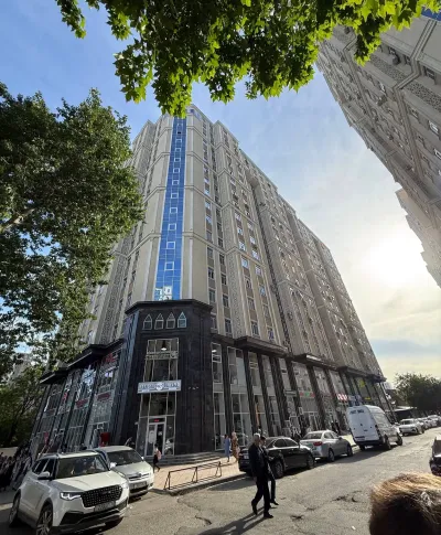 3-комн. квартира, 3 этаж, 82 м², Фирдавси, Молодежный — миниатюра 1