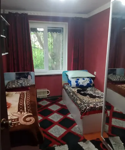5-комн. квартира, 3 этаж, 100м², Сино