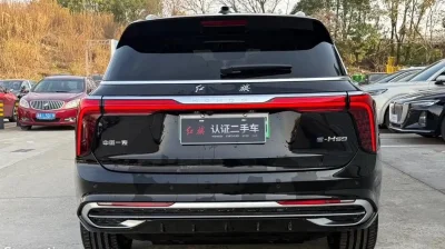 Hongqi E-HS9, 2025