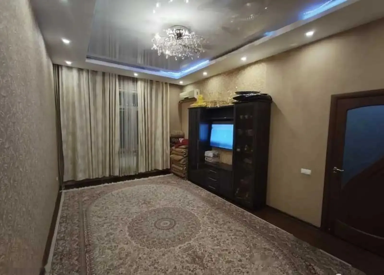 3-комн. квартира, 8 этаж, 86м², Сино 84 мкр — миниатюра 2