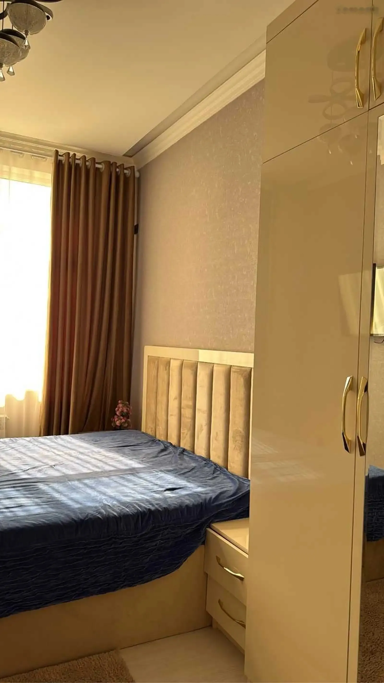 3-комн. квартира, 12 этаж, 97м², пайкари голубой экран — миниатюра 2