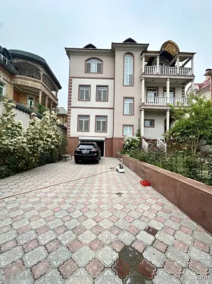3-этажный, 9 комнатный дом, 780 м², 112 мкр, АЗС Зоир-Ойл, Кольцевая Калинина, Сино