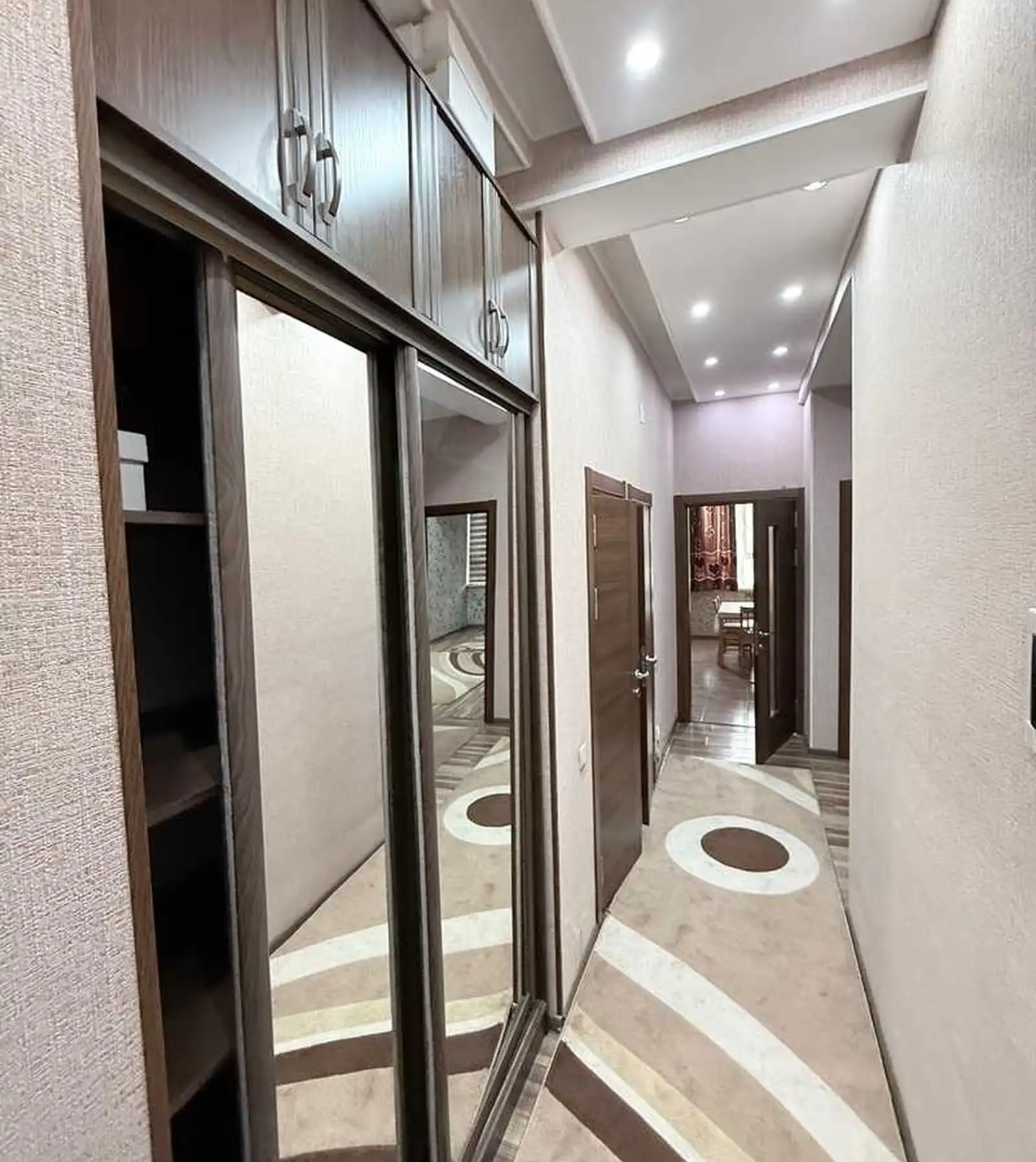 3-комн. квартира, 4 этаж, 95м², Ашан доми Хонаи Ман ЮСК — миниатюра 1
