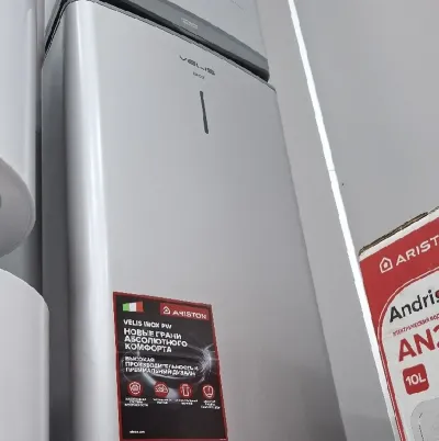 Водонагреватель Velis 80л. Ariston