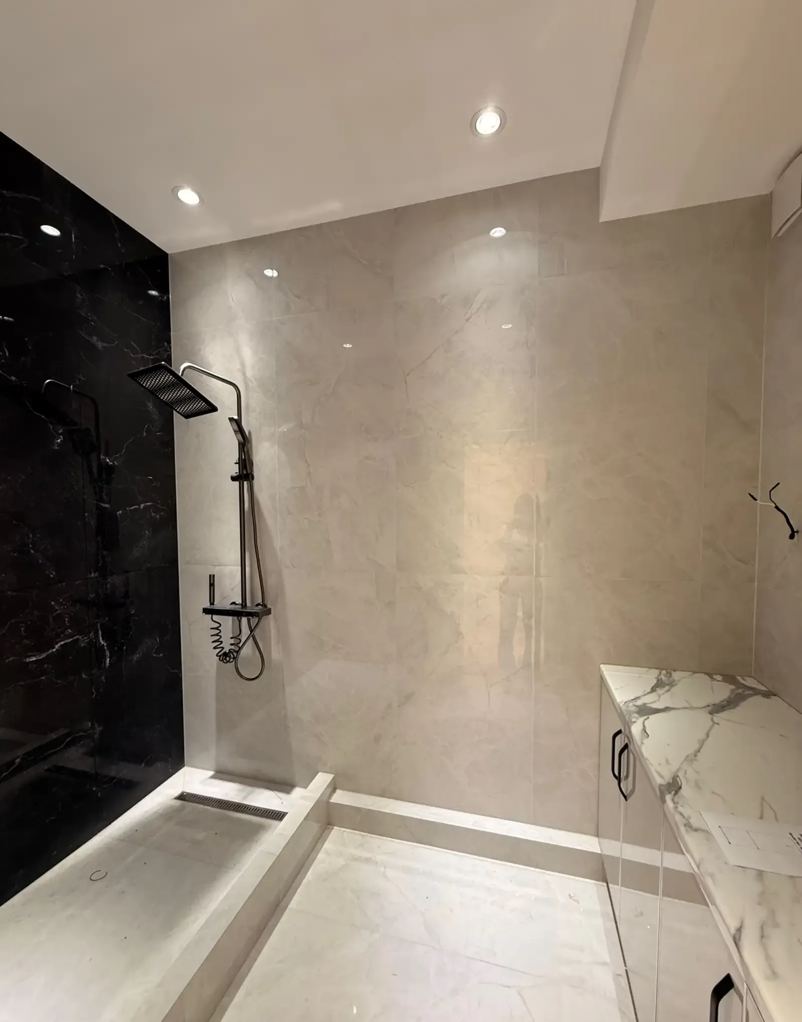 2-комн. квартира, 17 этаж, 71 м², Лухтак, Спартак
